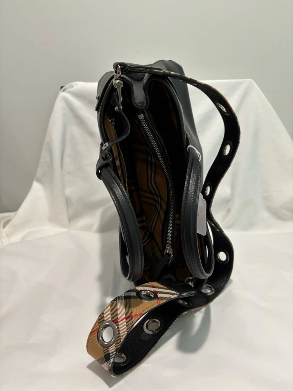 Authentic Burberry Black Banner Derby Leather Tote bag New w/ Dust Bag & Cards - Picture 9 of 14